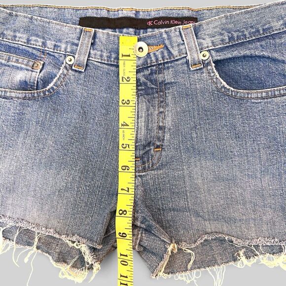 Calvin Klein Jean Denim Short Shorts Cut Off Size 5 Mid Rise 30" Y2K Distressed - Picture 8 of 8